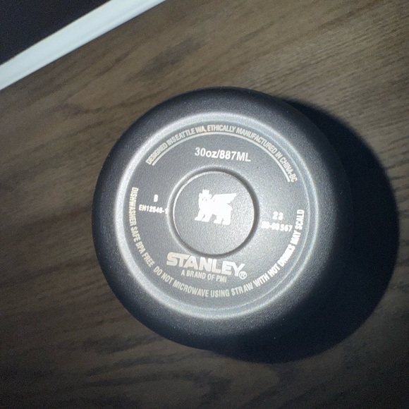 $$-SALE-$$ Stanley Matte Black Travel Tumbler 30oz - Picture 4 of 4